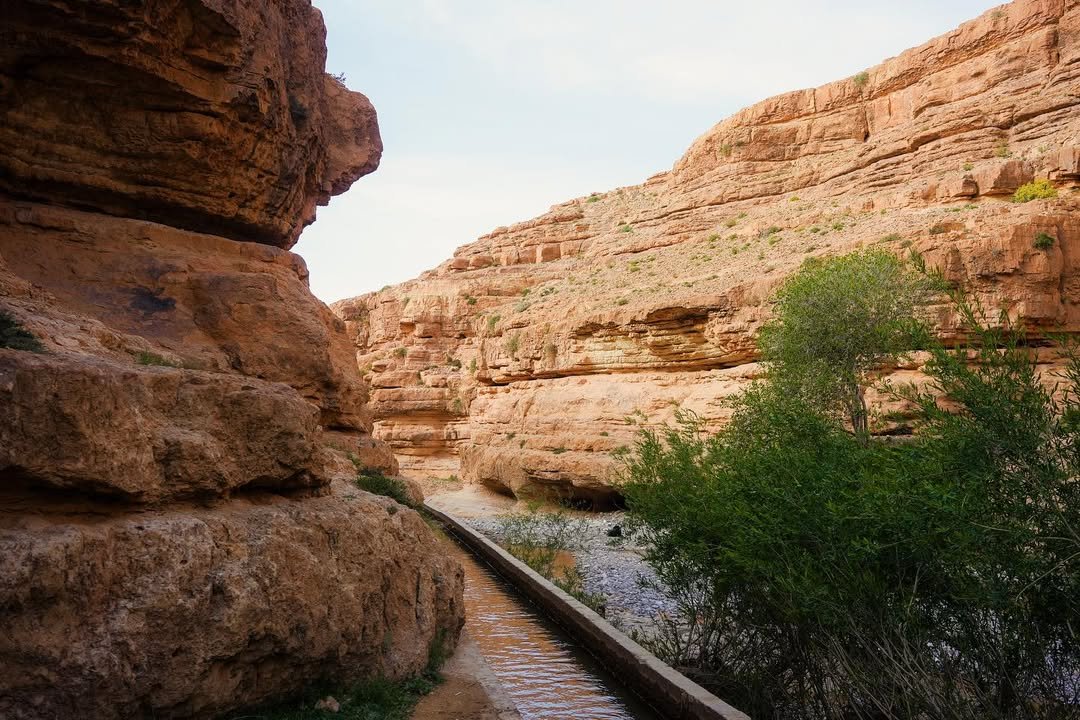 Postcards from Brem-Midelt 💌💙 Tag a friend who’s ready to explore the hidden gems of the Atlas